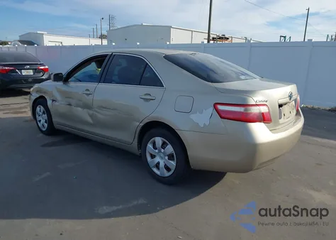 2007 Toyota Camry Le z USA, uszkodzony, nr VIN 4T1BE46K47U015447